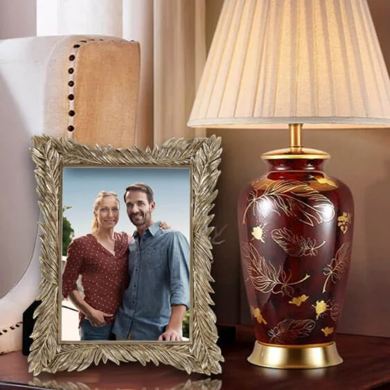 Κορνίζα resin.Σειρά Baroque (απόχρωση παλαιωμένο χρυσό) Κωδικός 41167-41168)